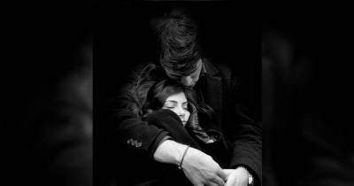 8 Simple Ways To Make Any Girl Fall For You