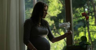 Single Mom Never Expected Her Husband&rsquo;s Boss To Come To Her House & Do This.
