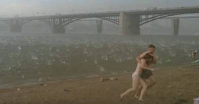 People Run For Their Lives As This Sunny Beach Turns To Chaos