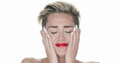 WTF Is The &lsquo;Pizza Effect&rsquo; & Why Is Miley Cyrus Guilty Of It?