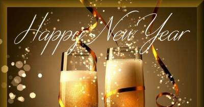 Make A Toast To The New Year With One Of These Delicious Champagne Drinks!