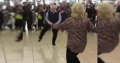 Elderly Couple Steals Spotlight At Mall Event, When They Bust Out Moves To Bruno Mars The Crowd Goes Wild.