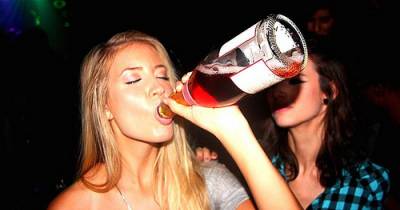 A Girl Shouldn&rsquo;t Depend On Men For These 10 Little Things!