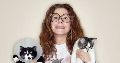 10 Signs You're A Crazy Cat Person!