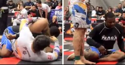 MMA Fighter Farts In Opponent&rsquo;s Face Who Then Throws Up Everywhere