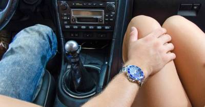 This Is What Men Are Thinking When They Put Their Hand On A Woman&rsquo;s Knee!