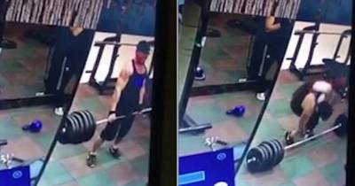 Horrifying Moment a Fitness Fanatic &lsquo;SNAPS His Spine&rsquo; After Performing a Dead-Lift