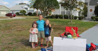 Boy Ditches Lemonade And Makes A 'Free Toy' Stand Instead