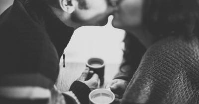 6 Reasons Happy Couples Post Less About Their Relationship On Social Media