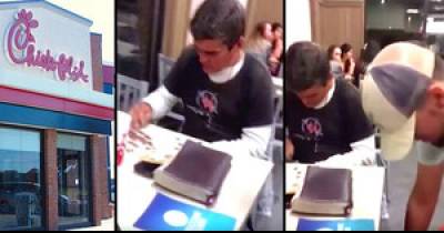 Homeless Man Is Counting Change At Chick-fil-A When 3 Teenagers Drop Heavy Bags Under His Table
