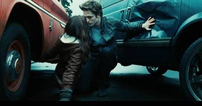 10 Scary Signs Your Man Is Living A Secret Life