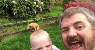 The Worst Selfie Fails By People Who Forgot To Check The Background