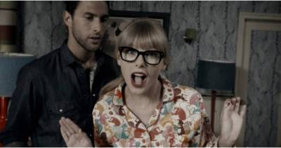 7 Signs That Your Ex Wants You Back