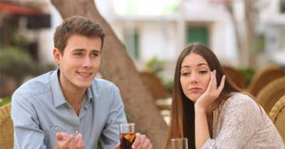 7 Signs That Shows Your Boyfriend Is Not Over His Ex-Girlfriend