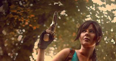 Scarlet Cosplay That Will Quench Your Fantasy Needs