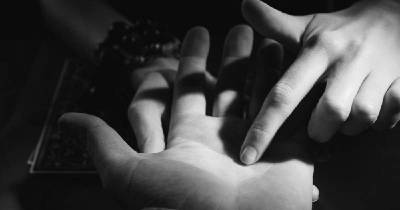 Only A Few Lucky People Have The Guardian Angel Line On Their Palm: Do You Have It?