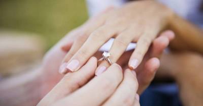 Woman Savagely Humiliates Fiance&rsquo; Online For Her &lsquo;Small Ring&rsquo; After Finding The Receipt