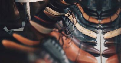 This Is Why You Shouldn't Wear The Same Pair Of Shoes Every Day
