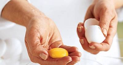The Amazing Benefits Of Egg Whites For Your Skin