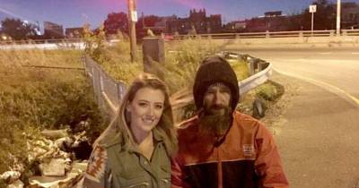 Women Raised $320,000 For Homeless Man Who Gave His last 20$ To Help Her