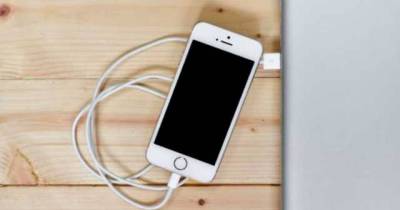 Apple Confirms: They Are Purposely Slowing Down Old iPhones