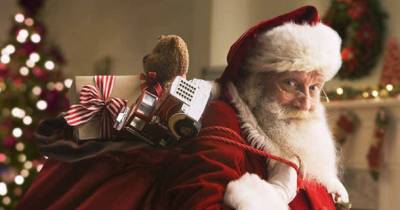 This Six Years Old Thinks That A Muslim Man Is The Real Santa And The Man Played Along For Four Years