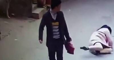 Online Store Owner Travels 530 Miles To Beat Up Woman Who Left Bad Review