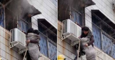 Humanity At Its Finest, Disabled Man In China Saves Pregnant Woman From A Burning Building
