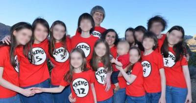 Vampire Parents From California Put In Jail For Torturing And Chaining Their Thirteen Children In Their Dirty Home