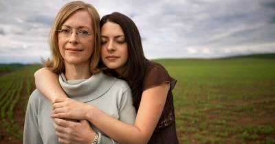 12 Things Mothers Need To Teach Their Daughters Before They Reach Their Teenage Years