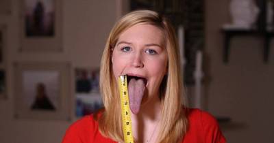 Women With Worlds Longest Tongue Can Lick Her Own Eye
