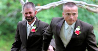 Brides Dad Stops The Wedding And Brings Bride&rsquo;s Stepdad Down The Aisle