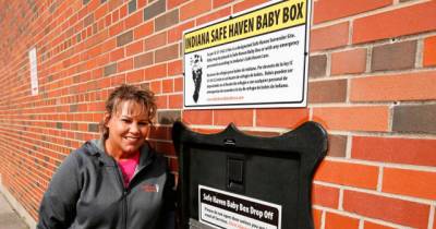 Woman Leaves Her Newborn In A Fire Station Under "Safe Haven Law," Gets Praised By People For Making A Responsible Decision