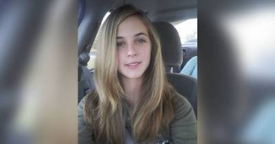 Mom Gifts Teenage Daughter With Highlights As Her Birthday Present, Dad Chops Off Girl's Hair To Teach Her A Lesson