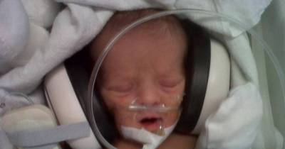 Medical Specialist Hand-Bagged Dying New Born In Ambulance Saving Her Life By Striking Up A Deal, Saying He Won't Quit Till She Does