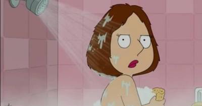 One In Thirty People Poo While In Shower, New Study Finds