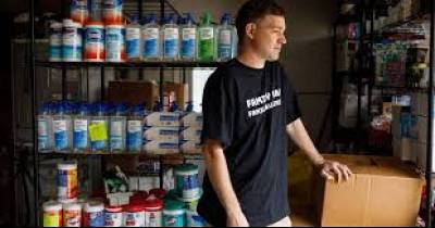 Tennesse Man Buys 17,000 Bottles Of Sanitizers To Sell At Higher Prices, Now He Is Stuck With The Inventory As He Has Nowhere To Sell Them