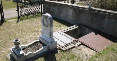 Grieving Mom To Accompany Her Daughter, Builds Stairs Behind a Grave Leading to a Special Window Showing Her Casket
