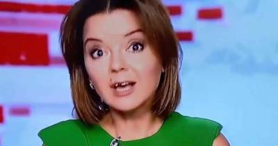 Television Presenter Keeps Her Cool After Losing Her Tooth Live On-Air