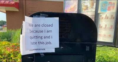 This Legend Quit In An Iconic Way And The Internet Won't Stop Talking About It