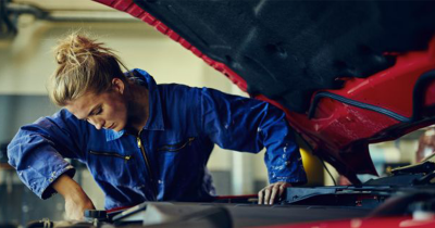 Man At Autoshop Says He Doesn&rsquo;t Want A &ldquo;chick&rdquo; Working On His Car