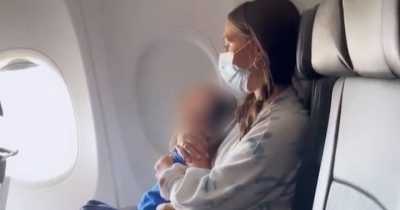 Mom Kicked Off From The Flight After Asthmatic Toddler Didn't Wear Mask