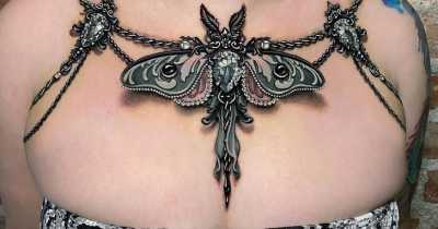 Artist Does Mind-Blowing Black And Grey Tattoos Incorporating Jewelry and Lace-Like Skin Art