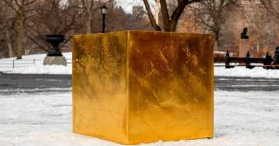 Gold Cube Worth $11.7m Appears In New York's Central Park