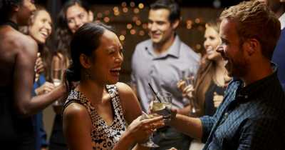 Man Grateful To 'Saint' Bartender For Warning Him About A Woman Halfway Through The First Date