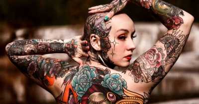 Woman With Extreme Tattoos Feared She'd Never Get Job After Shaving Hair And Tattooing Face But She Was Wrong