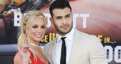 Britney Spears Announces Pregnancy With Fiance Sam Asghari