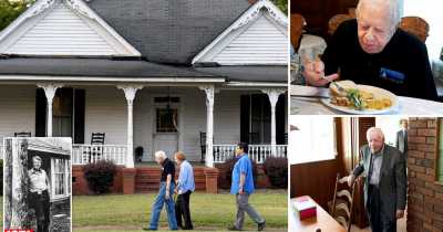 Former President Jimmy Carter Lives In A $167,000 House And Shops At The Dollar General