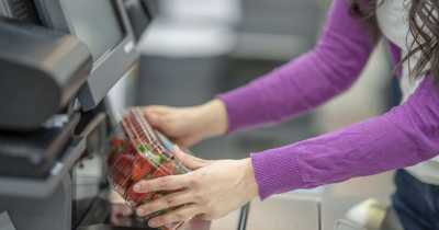 Woman Gets A Warning That Her Self-Checkout Trick Is Illegal