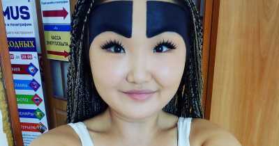 Woman With Huge Eyebrows Ditches The Look For Rare Glam Pics